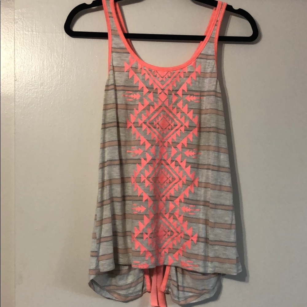 Daytrip tank with open back. Size Medium.